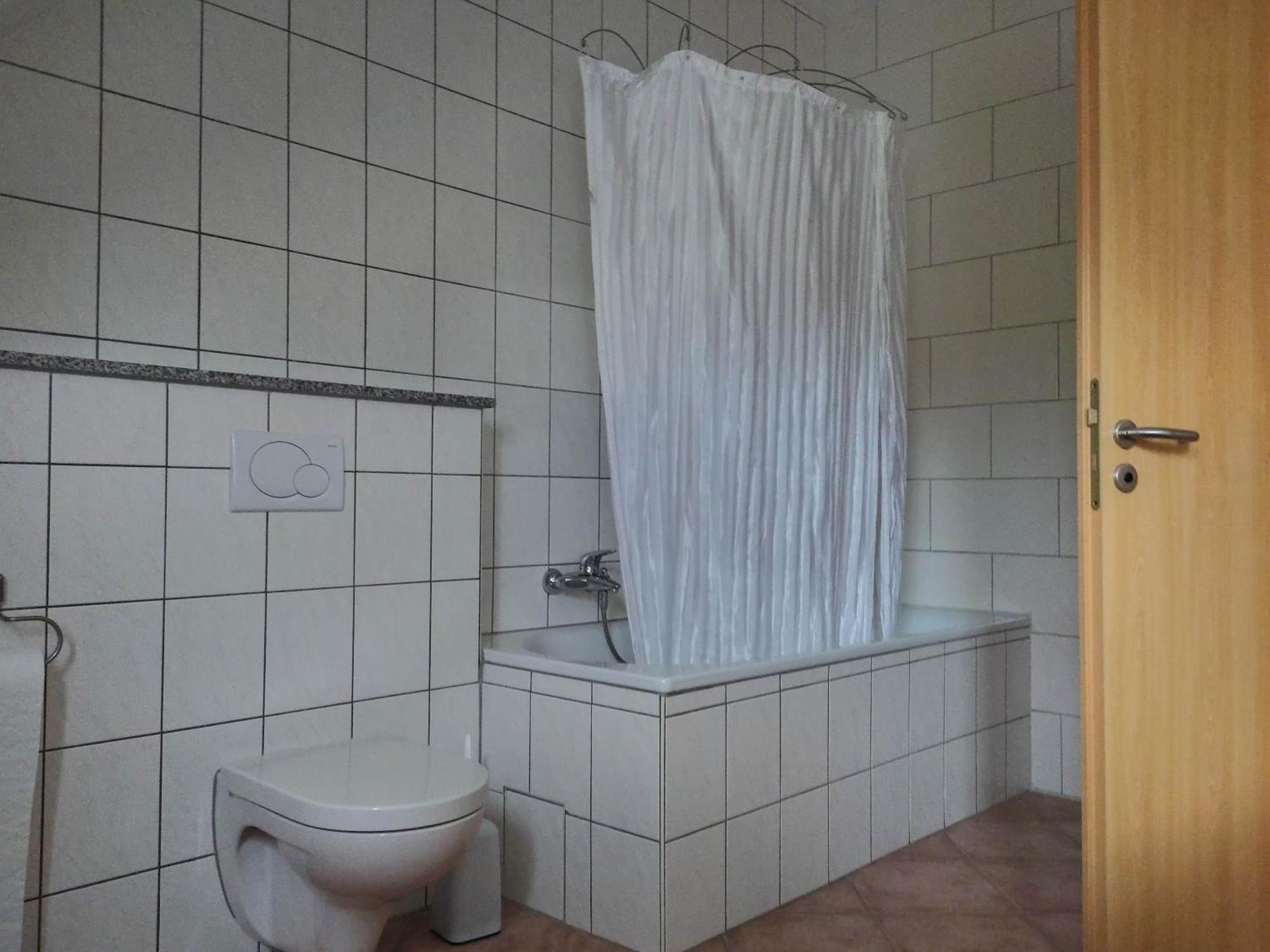 Weingut Weinstube Weinhotel Wolf Harxheim Экстерьер фото