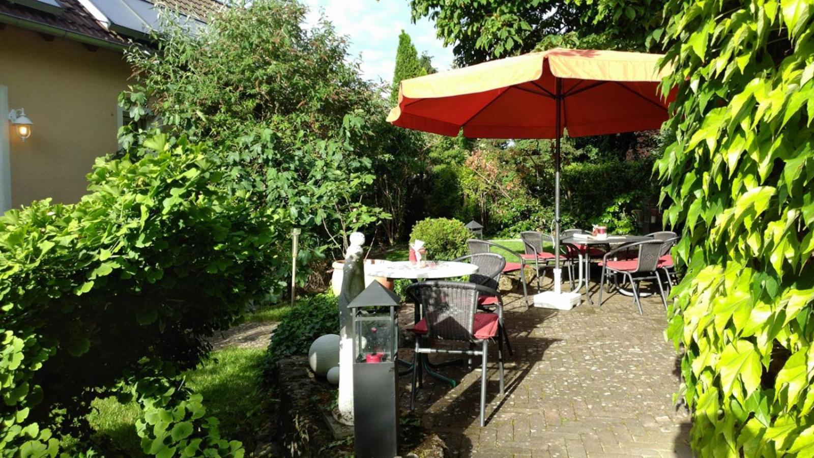 Weingut Weinstube Weinhotel Wolf Harxheim Экстерьер фото